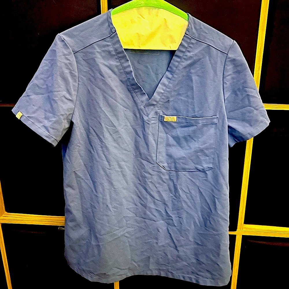 FIGS SCRUB SET- Color is Denim